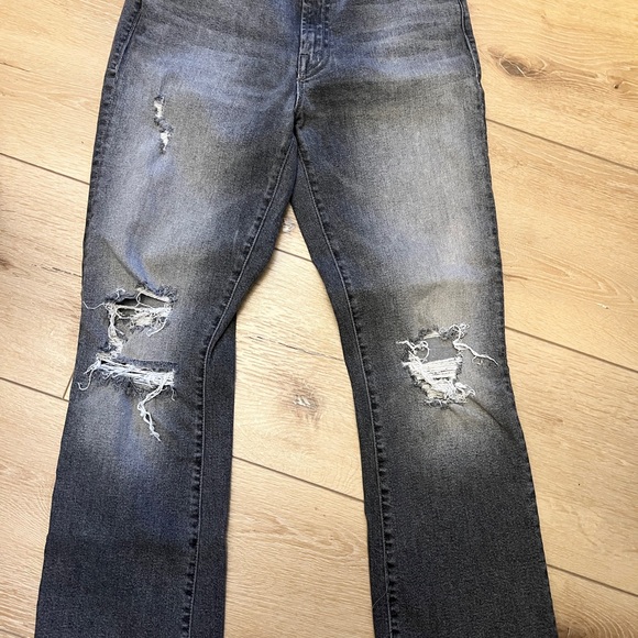 MOTHER Insider Crop Step Chew Distressed Gray Jeans Sz 28 - Picture 6 of 6